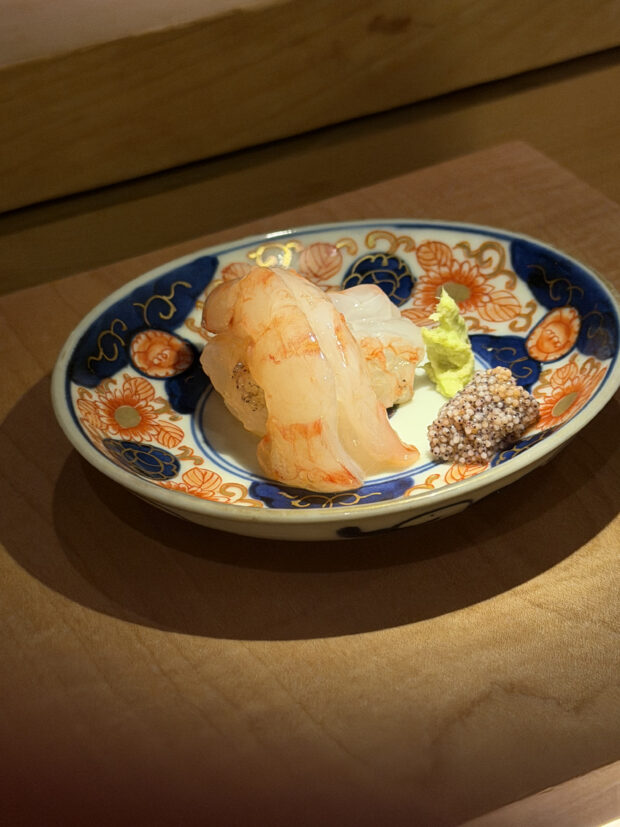 Sabores do Japão: Um Guia Luxuoso por Elisa Fernandes