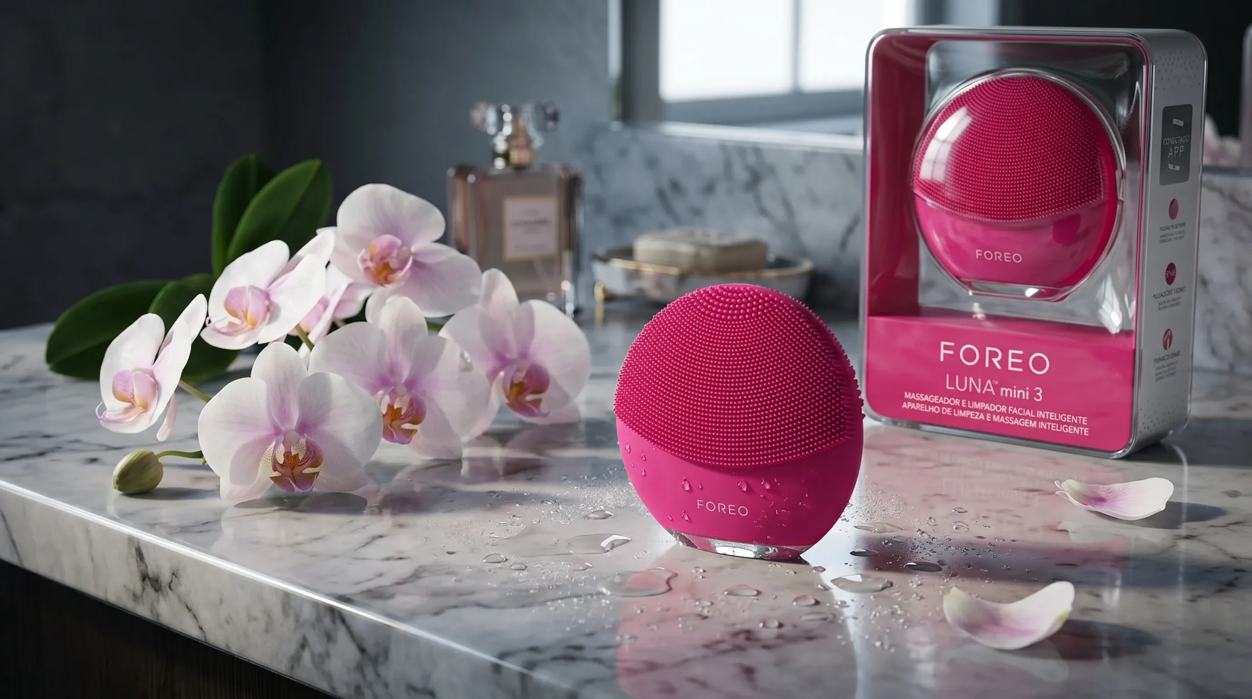 Dispositivo de limpeza facial FOREO LUNA mini 3 para pele madura